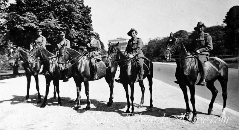 456 Pte Reginald Wilson KEH (2nd Left) with Australians - Paris Leave
